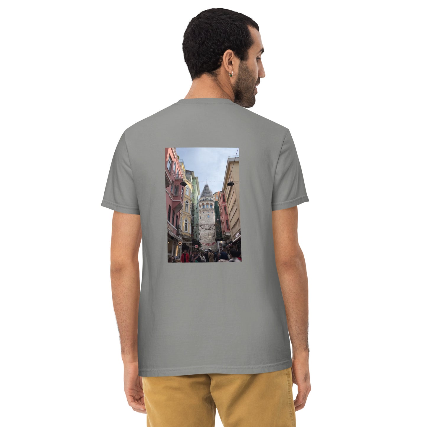 Istanbul Unisex garment-dyed pocket t-shirt